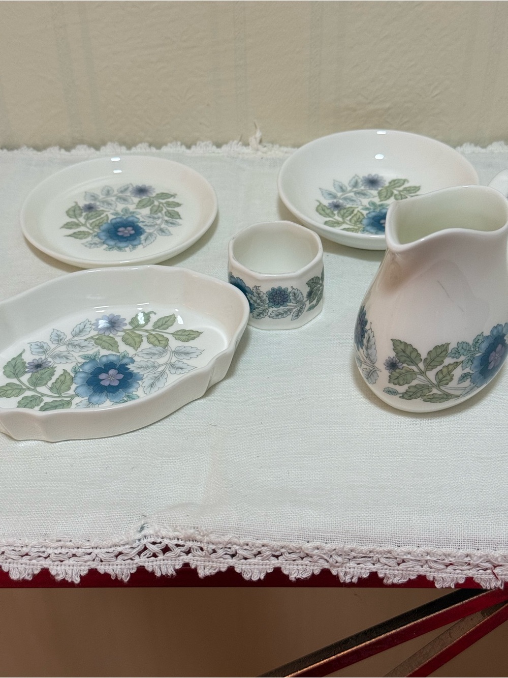 Wedgewood Clementine 5 Piece Set - Picture 2 of 15